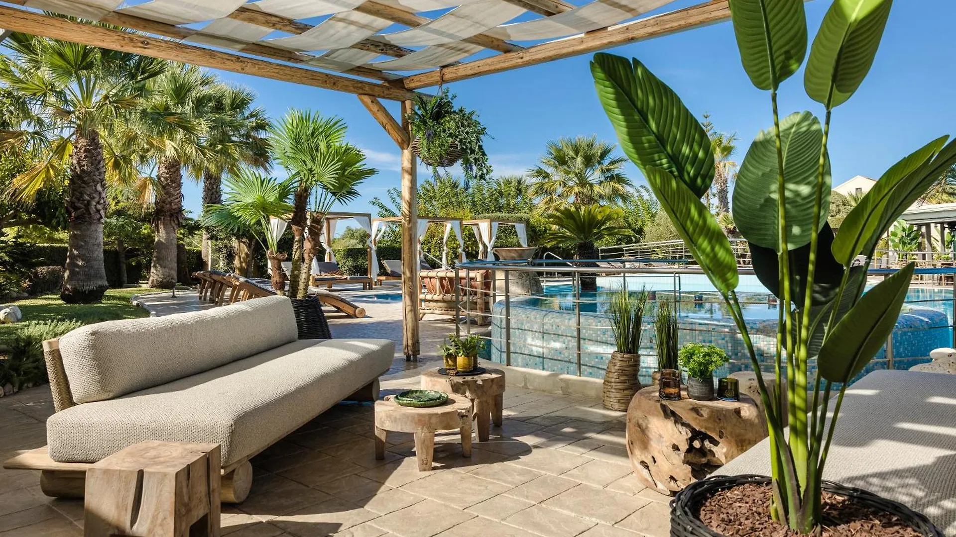 Avithos Resort Hotel Livathos